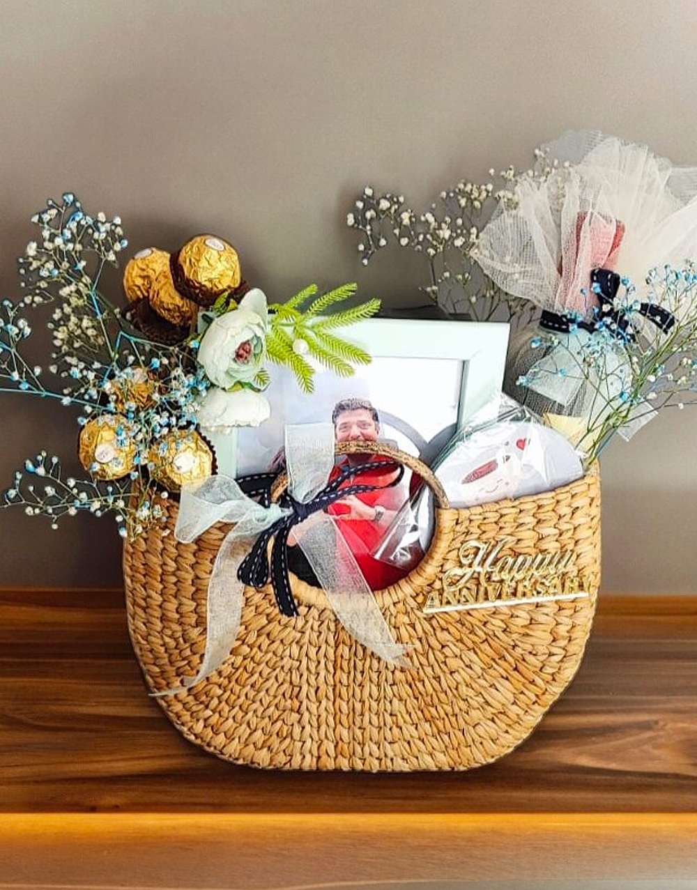 Couple-Hamper-1 Couple-Hamper