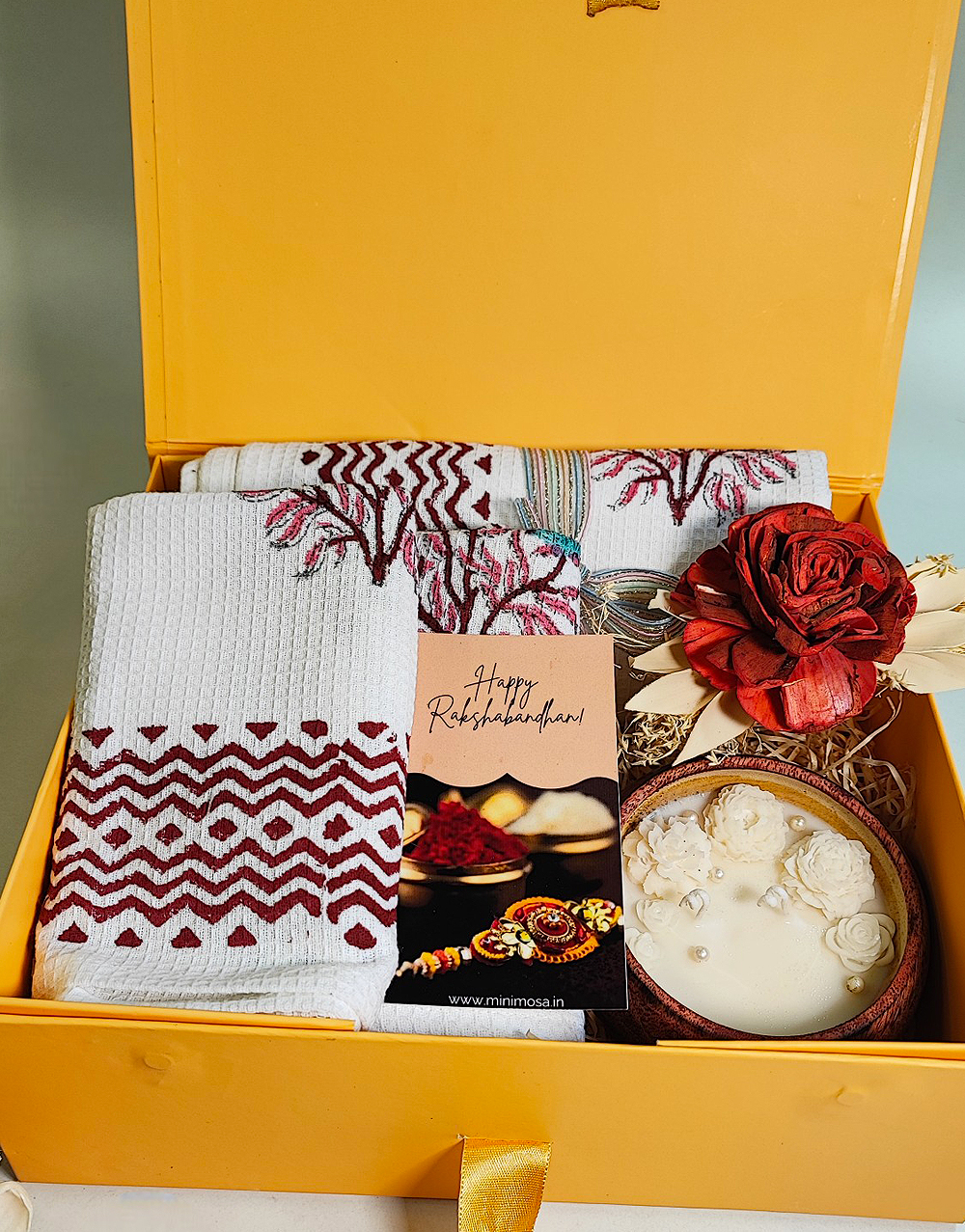 Elegant-Rakhi-Hamper