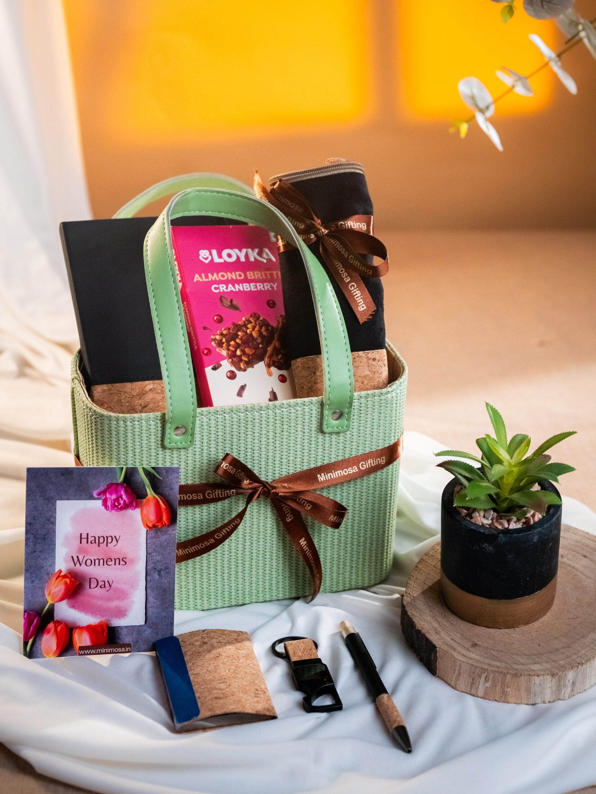 Green Glow Corporate Hamper